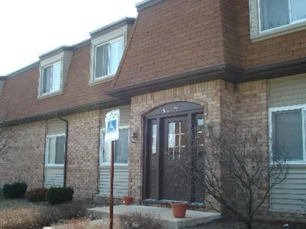 1119 S Curtis Ave APT C30, Kankakee, IL 60901