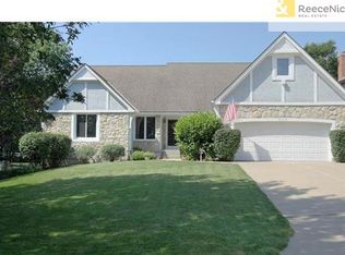 8512 Hallet St, Lenexa, KS 66215