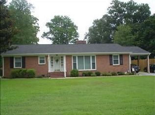 1808 Kennedy Dr, Camden, SC 29020