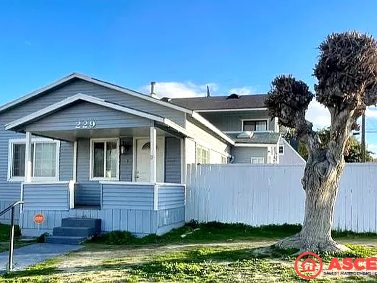 229 Philippine St — Photo 1