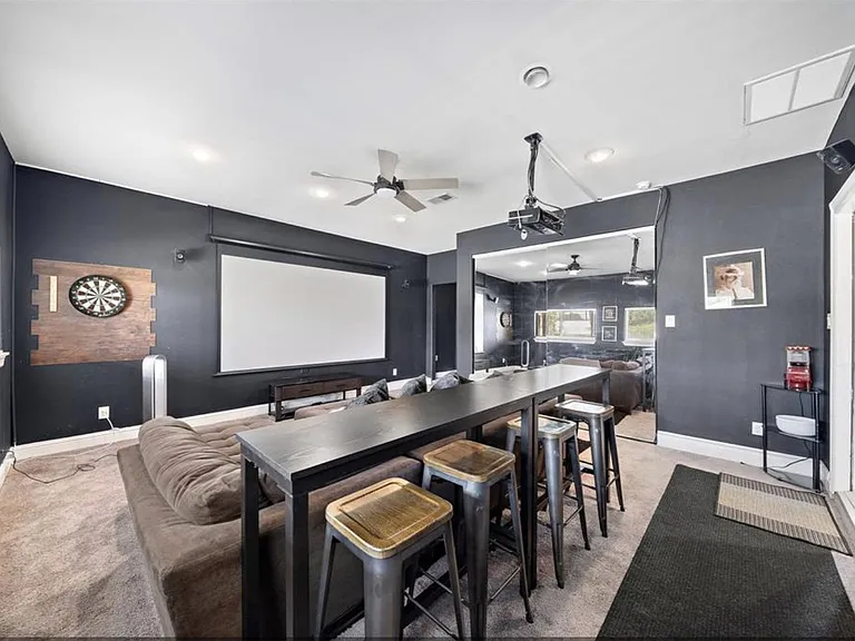 2512 Leeland St — Photo 9
