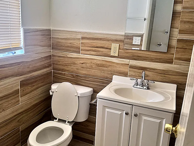 407 Violet Ave #E — Photo 16