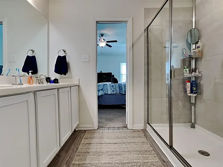 700 Pearl Way — Photo 7