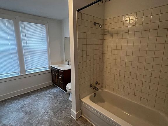 5th image of 1228 Tremont Ave APT 1