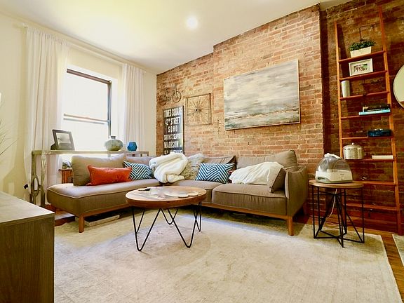 5th image of 35 W 69th St APT 5R