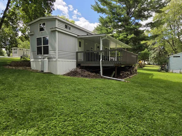 423 Skyline Dr, Edgerton, WI 53534