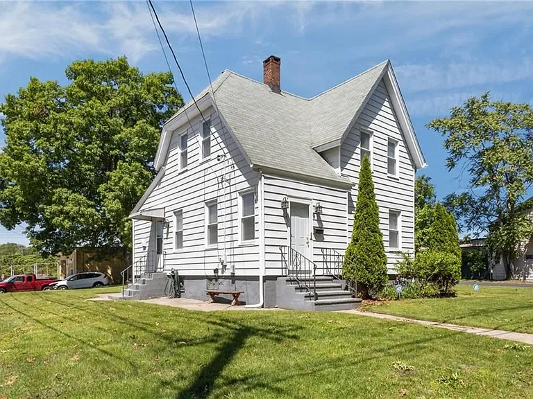 9 Gardner Ave — Photo 34