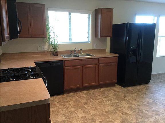 5th image of 12066 Helvick Crescent Ave