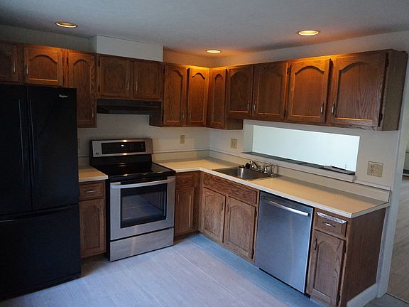 2nd image of 125 Portland Ave APT 29