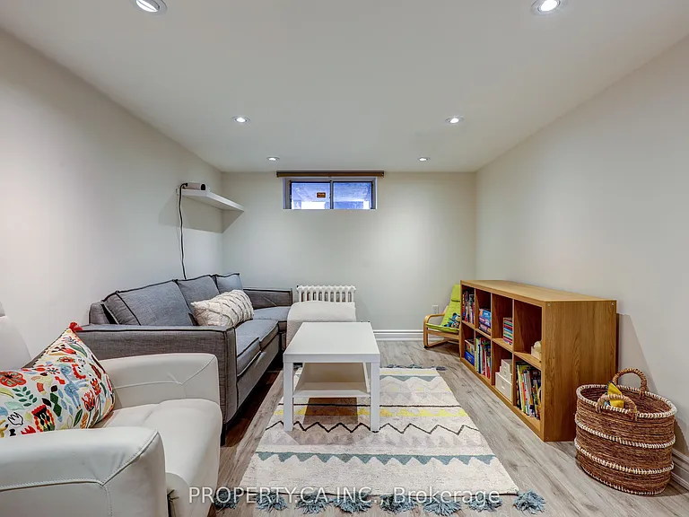 135 Cadorna Ave — Photo 28