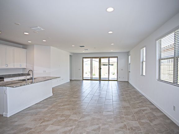 5th image of 32526 N 20th Gln