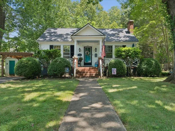 984 Ashland Ave, Bedford, VA 24523
