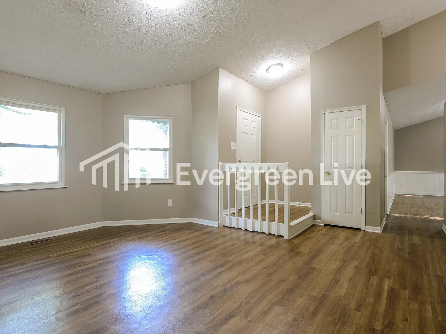 3 bed, 2.0 bath, 1416 sqft, $1,695 — Photo 2