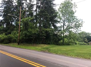 2535 Valley Dr, Syracuse, NY 13205