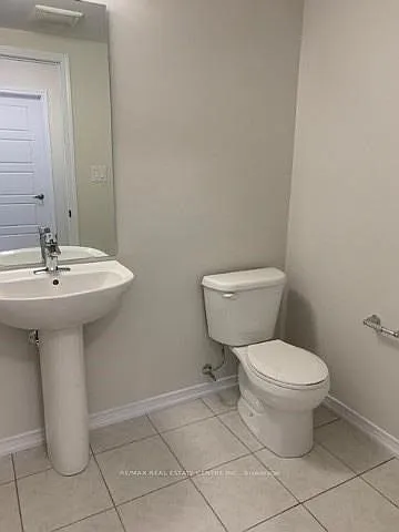 10 Esther Cres — Photo 7