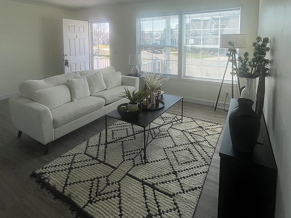 2nd image of 23046 Aspen Blvd #46