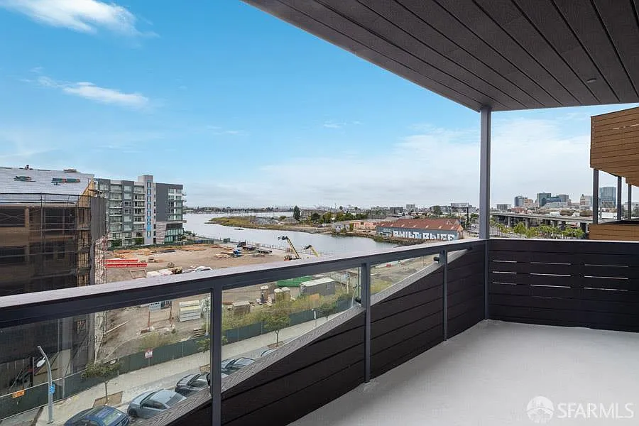 1 bed, 1.0 bath, 750 sqft, $3,250 — Photo 1