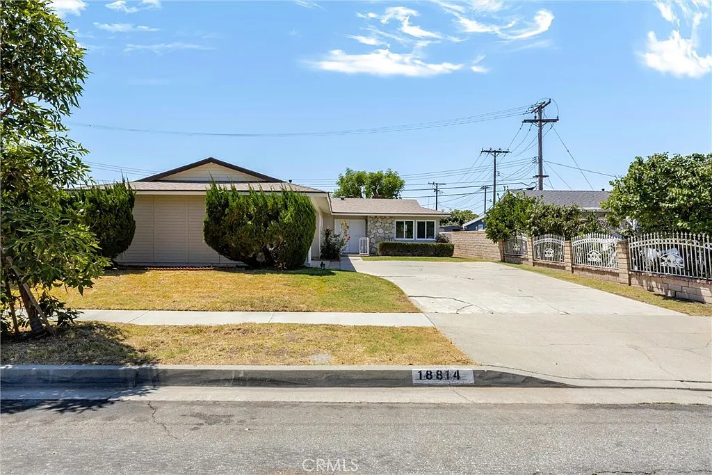 3 bed, 1268 sqft, $3,800 — Photo 2