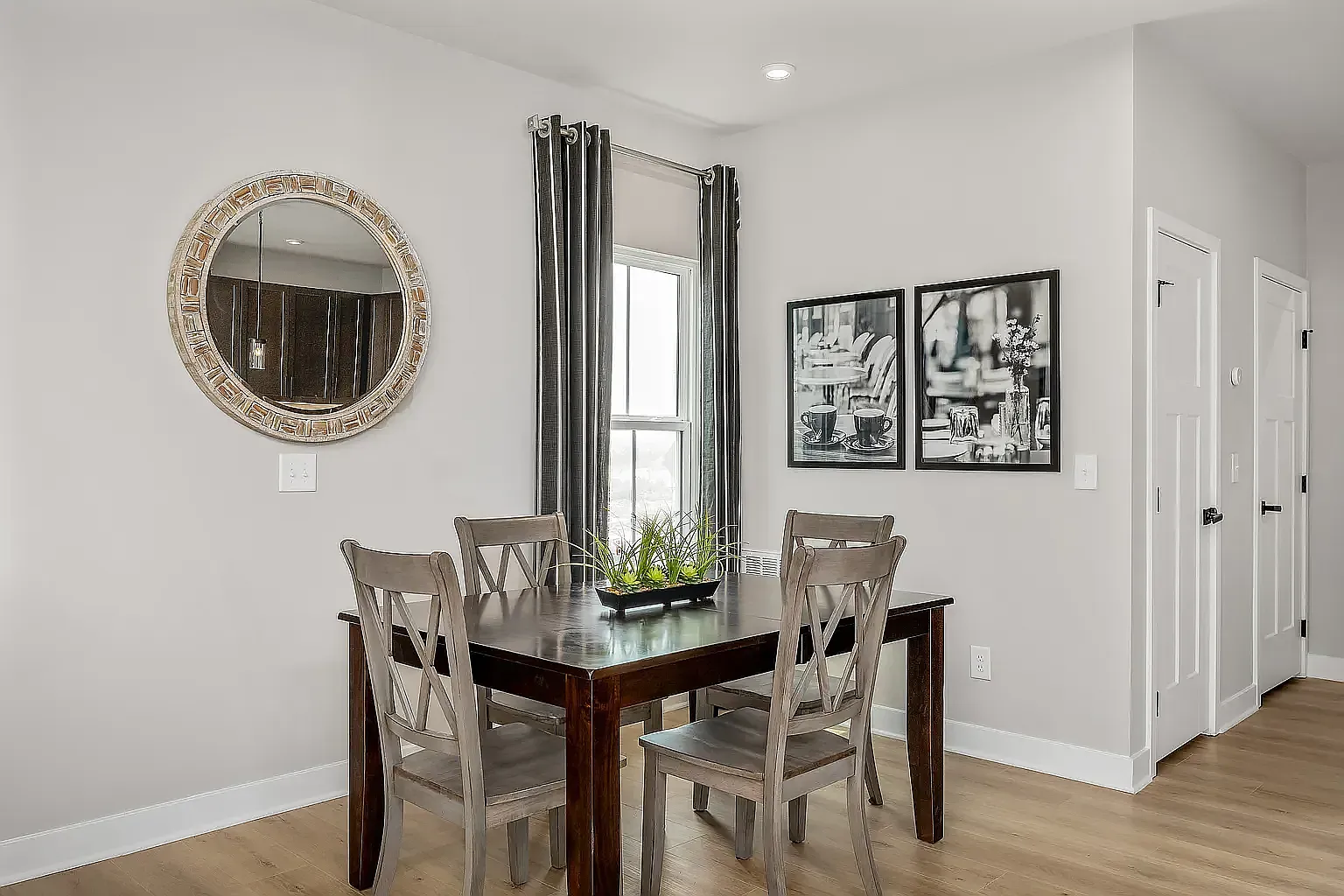 3 bed, 2.5 bath, 2463 sqft, $3,200 — Photo 2
