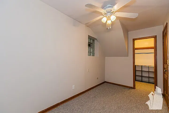 1 bed, 700 sqft, $2,100 — Photo 2
