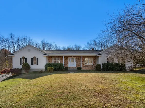 126 Larivee Ln, West Springfield, MA 01089