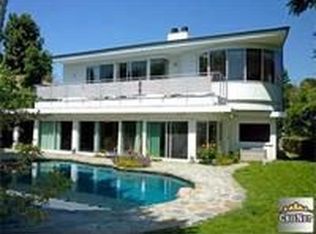 3708 Whitespeak Dr, Sherman Oaks, CA 91403