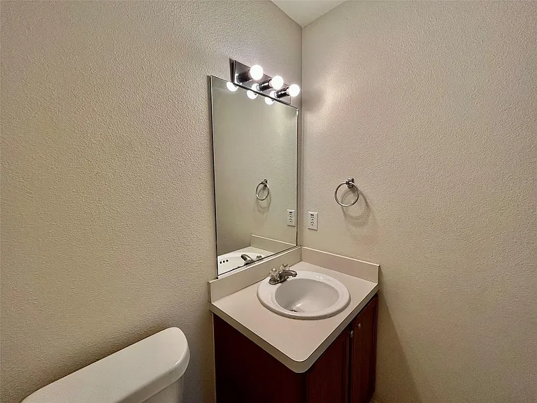 10623 Sugar Trace Dr — Photo 38