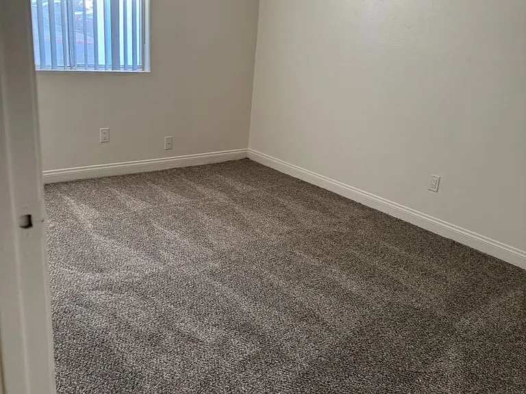 Canyon Club Apartments — Photo 39