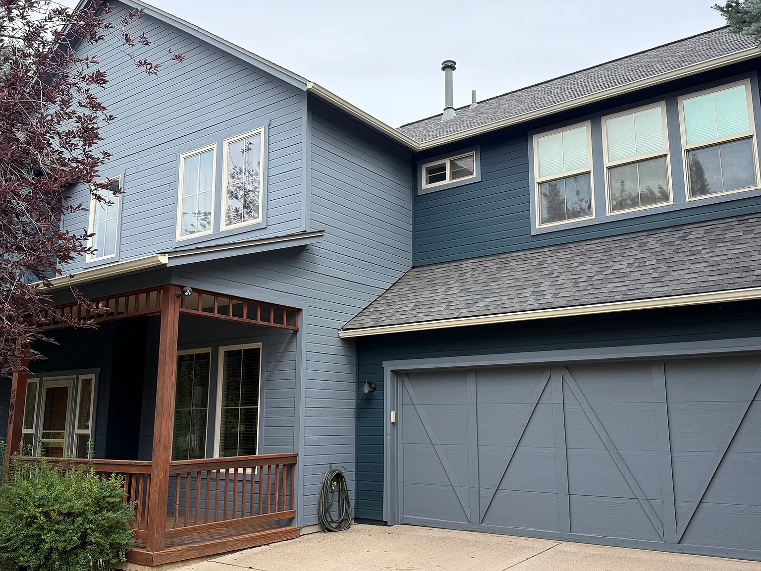 507 Lake Ct — Photo 2