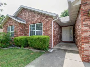 423 N Douglas Dr, Republic, MO 65738