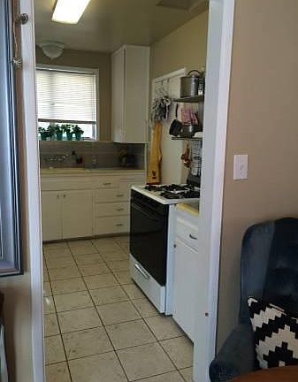 4th image of 1027 N Euclid Ave APT 4