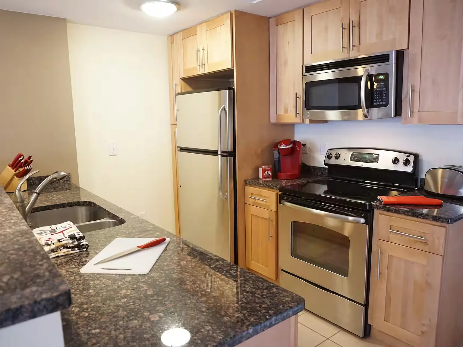 2 bed, 995 sqft, $4,400 — Photo 4