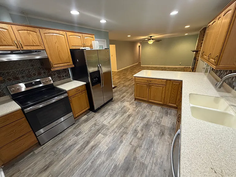 21 Camellia Dr — Photo 3