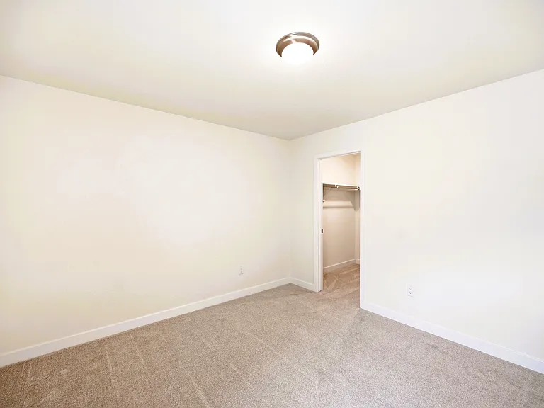 10054 E 59th Ave — Photo 17