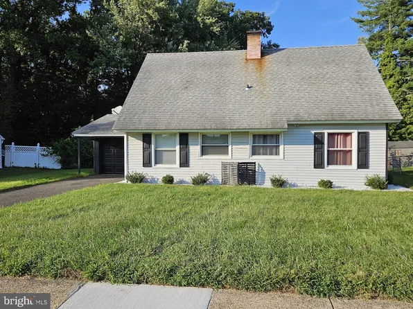 15 Parson Ln, Willingboro, NJ 08046