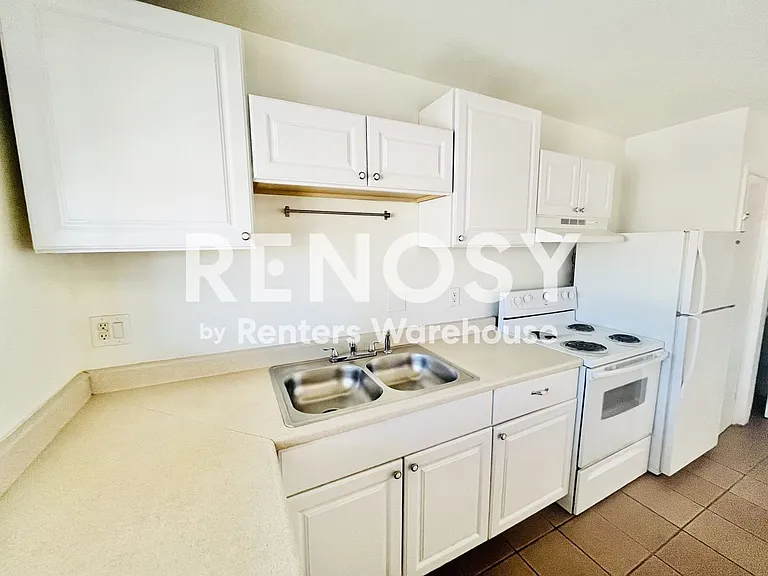 729 E Mission Ln #1 — Photo 11