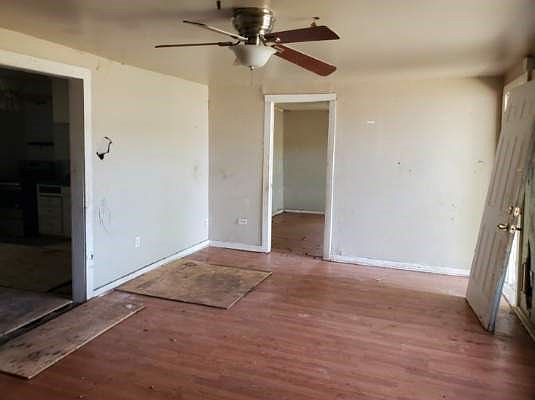 2nd image of 918 Sammons St