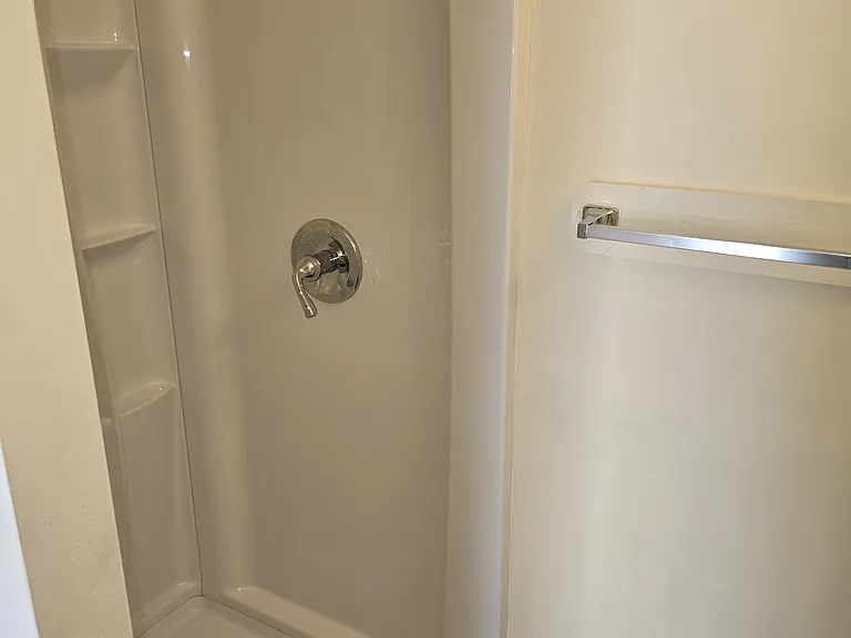 1144 Farmer St #B — Photo 6