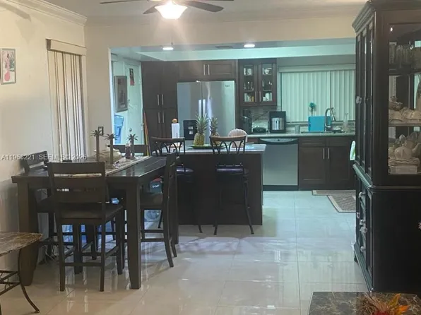 6010 S Falls Circle Dr APT 222, Lauderhill, FL 33319