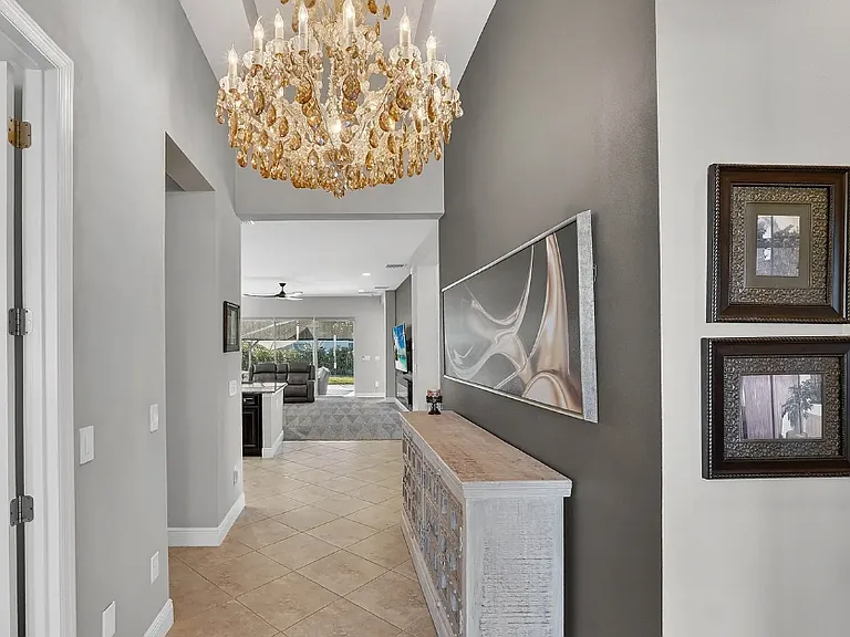 30724 Lindentree Dr — Photo 6