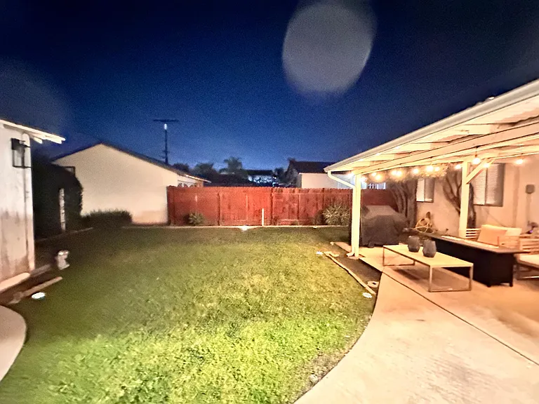 444 N Shattuck Pl — Photo 38