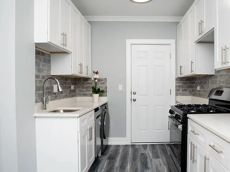 3819 N Greenview Ave #2W — Photo 13