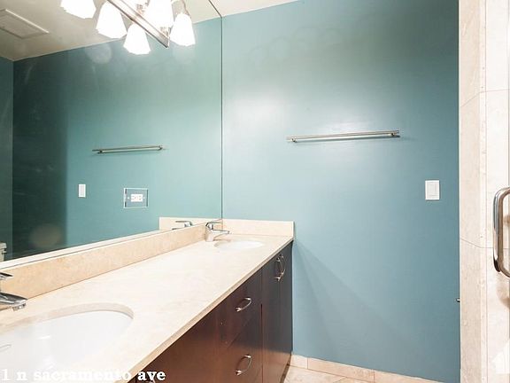 5th image of 4331 N Sacramento Ave #223
