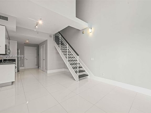 5th image of 60 SW 13th St APT 3618