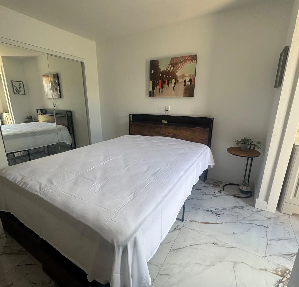 4 bed, 4.0 bath, 2148 sqft, $1,477 — Photo 3