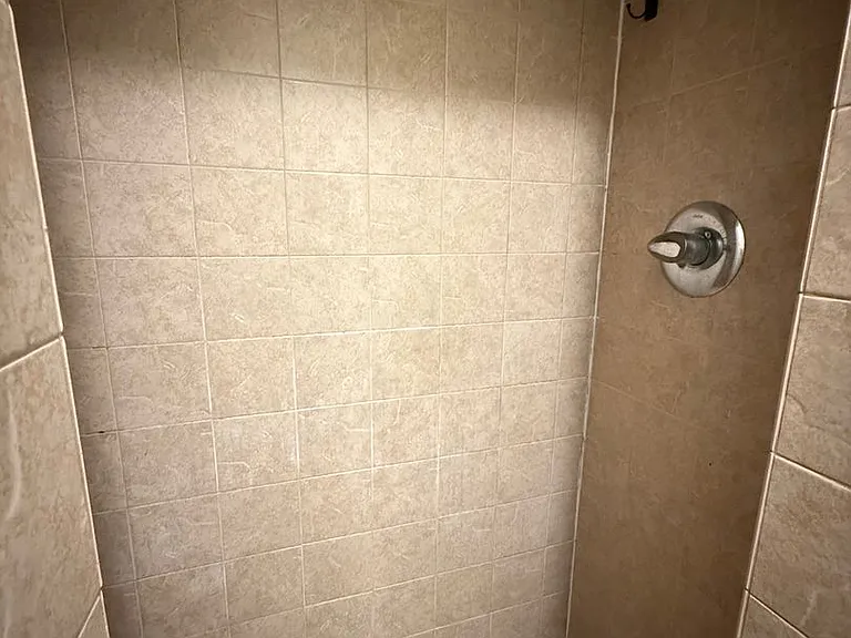 216 Orangeview Ln — Photo 3