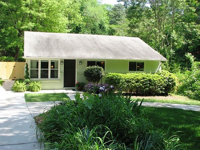 Charming Woodland Hills 3 br 1 bath on cul-de-sac
