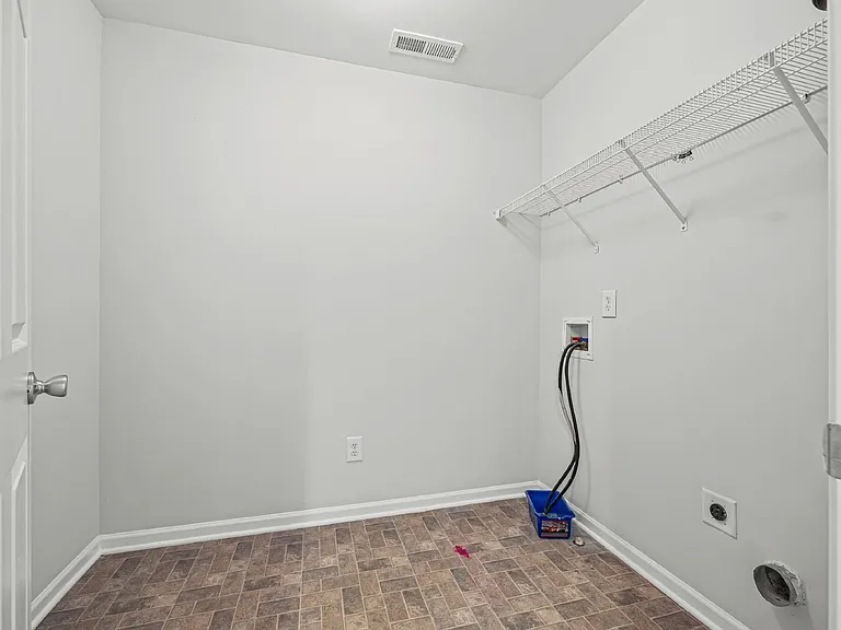 2704 Piersland Dr — Photo 23