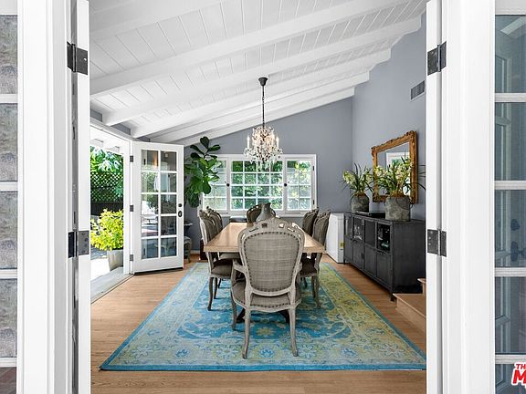 4th image of 3820 Mandeville Canyon Rd