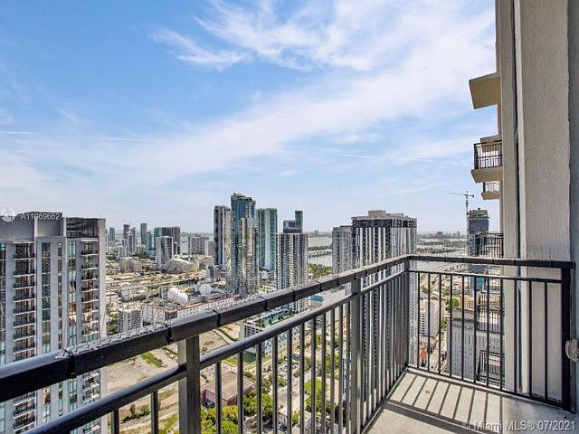 1st image of 400 NW 1st Ave Penthouse 4605